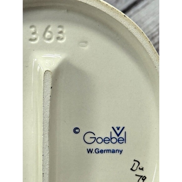 Hummel #363 Big Housecleaning TMK5 Goebel Last Bee w BOX Excellent Condition - Picture 7 of 14